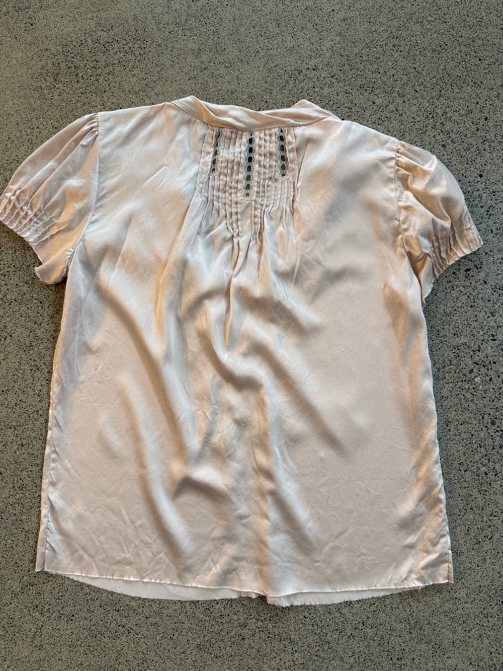Vintage Marc Jacobs Silky blush pink Blouse with Pintuck Detail - Picture 5 of 10